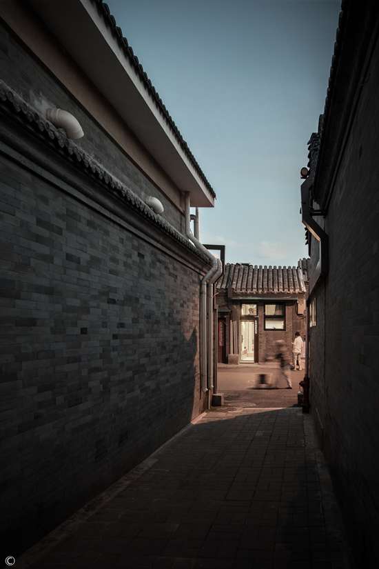 37平北京胡同老宅极限改造，无主灯+镜面墙轻盈温馨，高级空间借位2室变3室，绝了！